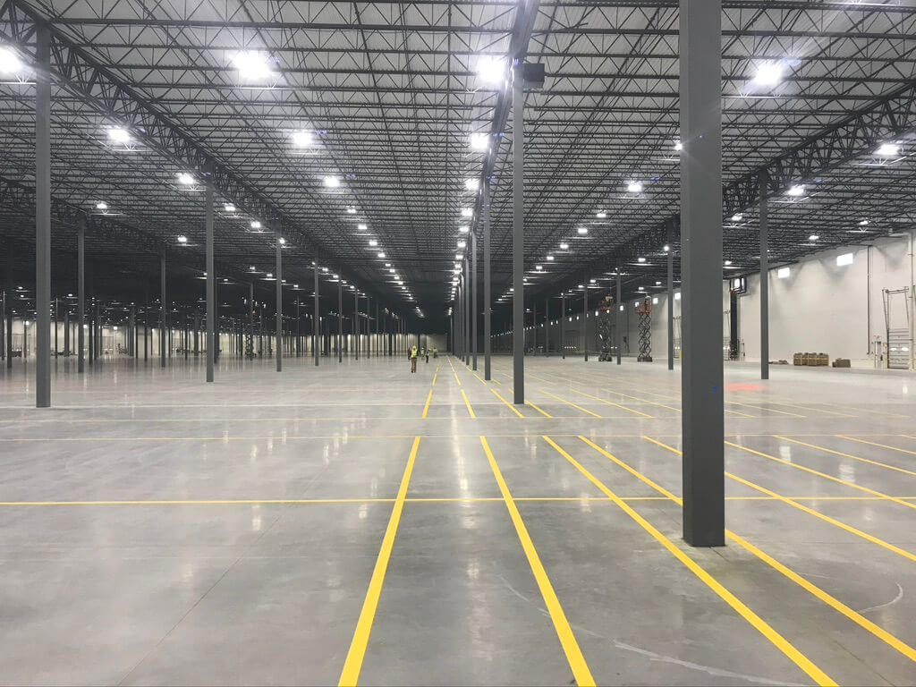 warehouse striping | Chicago | blackhawk paving