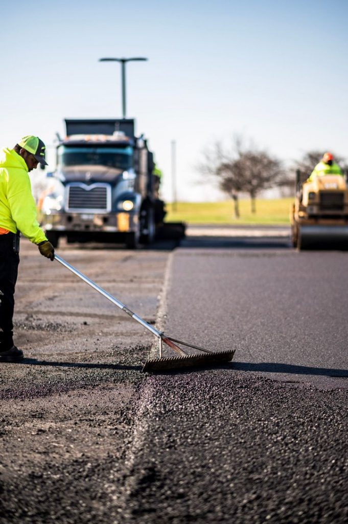 How Are Asphalt Paving and Sealcoating Different?