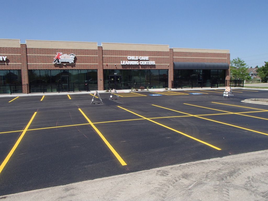 striping | Chicago | blackhawk paving