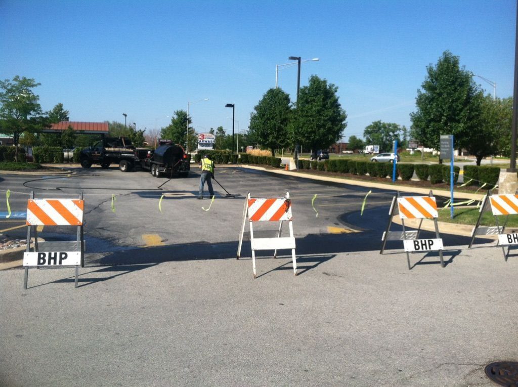 5 Sealcoating Facts That Show Savings for Your Chicago Pavement!